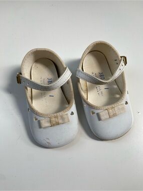 Toddler Heart Cutout Mary Jane Shoes in White